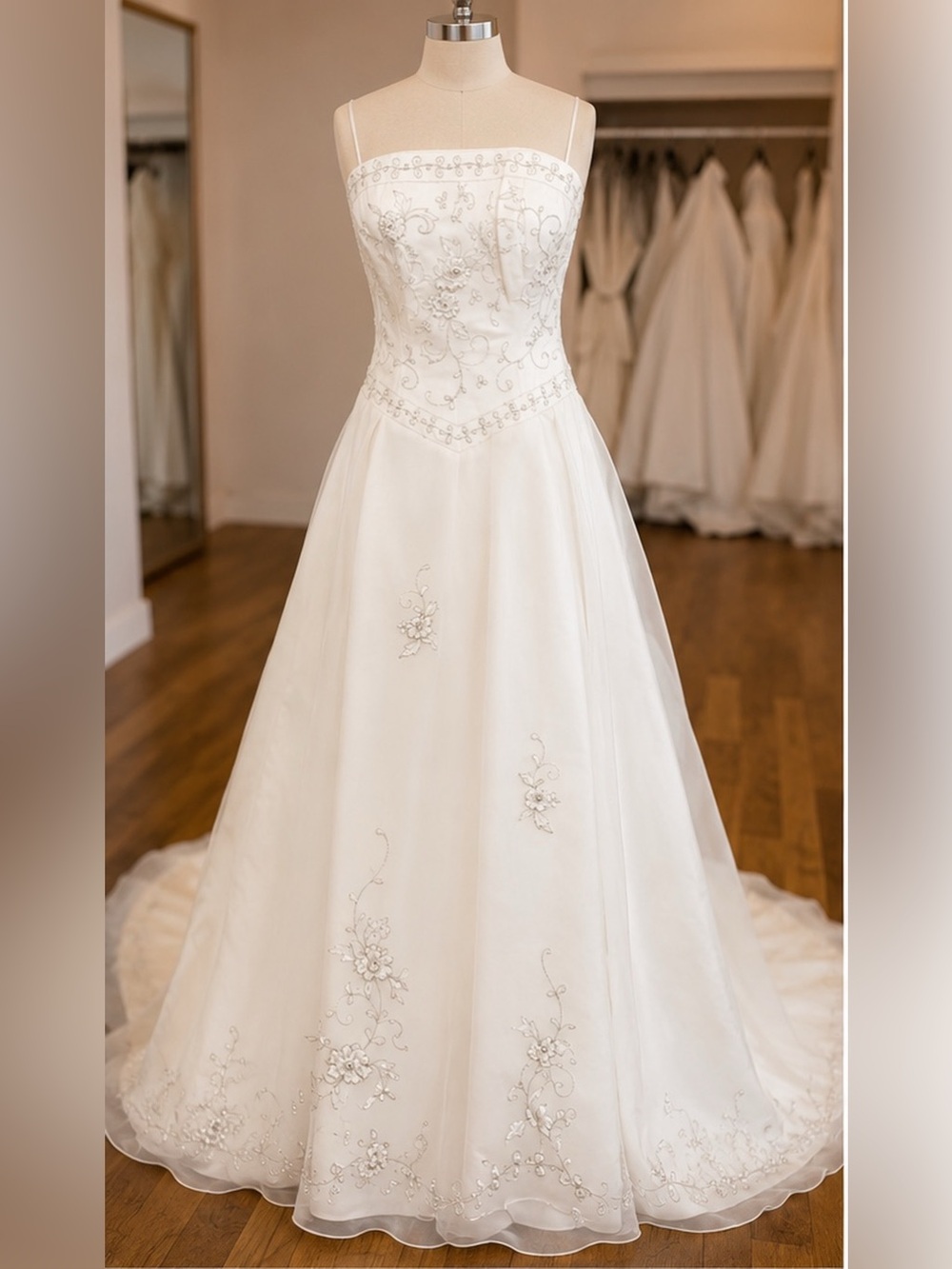🤍 DaVinci - Elegant Beaded & Embroidered A-Line Wedding Gown 🤍